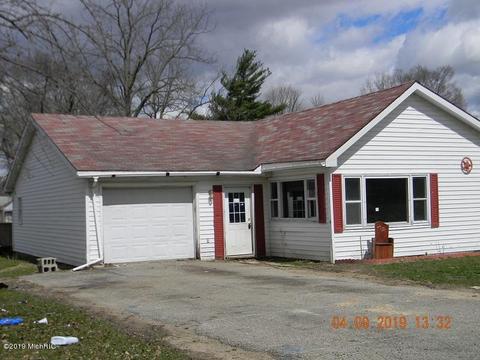 216 W Forest St, Edmore, MI 48829 photo 10