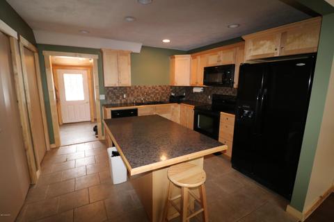 1027 E Main St, Fremont, MI 49412 photo 5