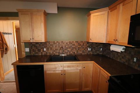 1027 E Main St, Fremont, MI 49412 photo 4