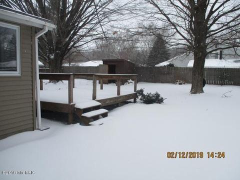 112 Pinecrest Rd, Whitehall, MI 49461 photo 4