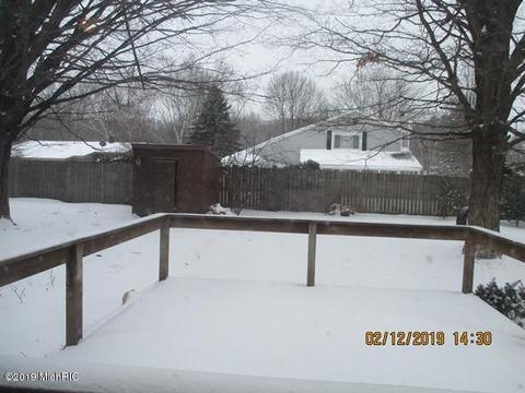 112 Pinecrest Rd, Whitehall, MI 49461 photo 5