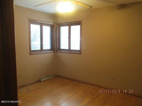 112 Pinecrest Rd, Whitehall, MI 49461 photo 25