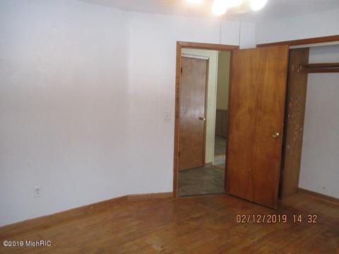 112 Pinecrest Rd, Whitehall, MI 49461 photo 22