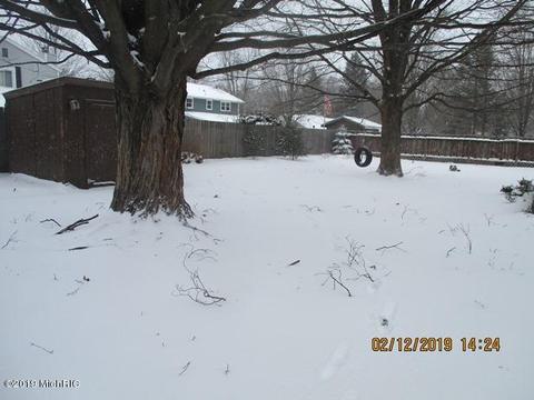 112 Pinecrest Rd, Whitehall, MI 49461 photo 6