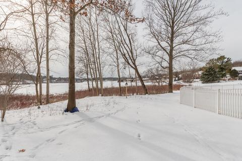 431 Midlakes Blvd, Plainwell, MI 49080 photo 6