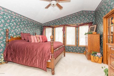 431 Midlakes Blvd, Plainwell, MI 49080 photo 41