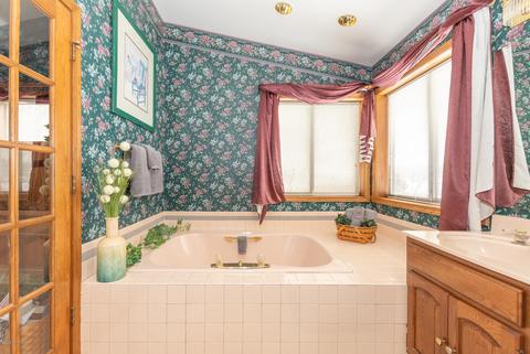 431 Midlakes Blvd, Plainwell, MI 49080 photo 45