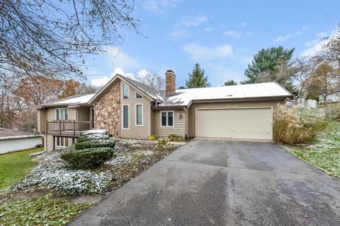 7627 36th St SE, Ada, MI 49301 photo 1