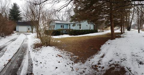 16861 Banker St, Constantine, MI 49042 photo 2
