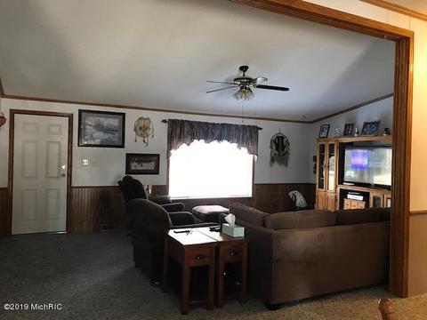 25027 Flach Rd, Mendon, MI 49072 photo 2