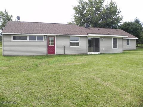 28648 Hackman Rd, Sturgis, MI 49091 photo 2