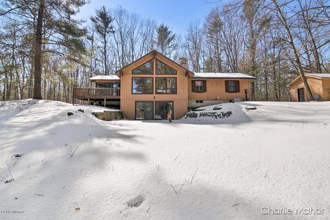 1237 S Stakes Rd, Gowen, MI 49326 photo 2