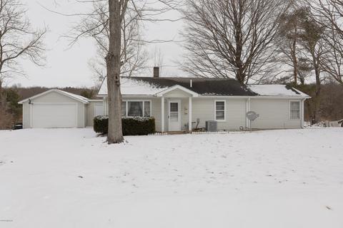 685 Pierce Rd, Plainwell, MI 49080 photo 1