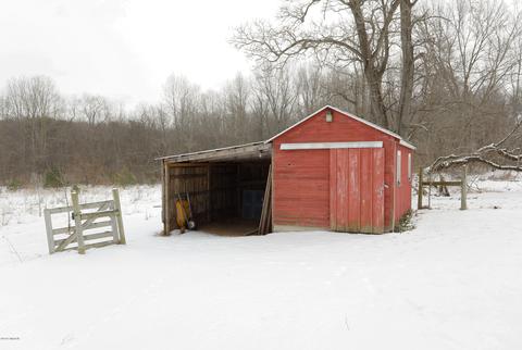 685 Pierce Rd, Plainwell, MI 49080 photo 18