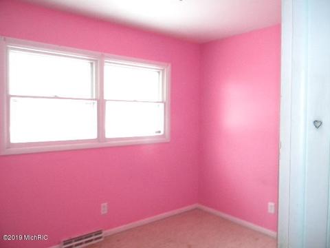 162 E 82nd St, Newaygo, MI 49337 photo 12