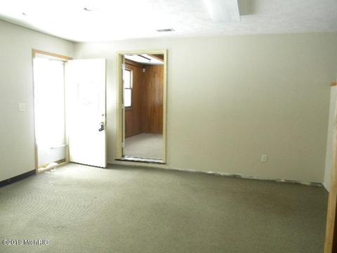 162 E 82nd St, Newaygo, MI 49337 photo 7