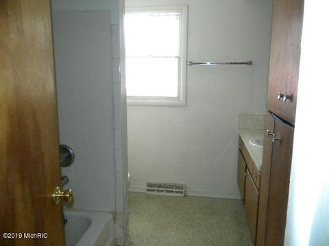 162 E 82nd St, Newaygo, MI 49337 photo 16