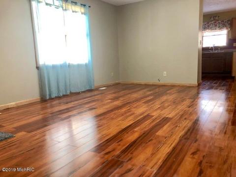 307 Third St, Sunfield, MI 48890 photo 6