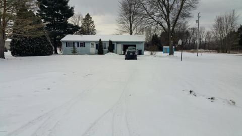 728 Miller Rd, Plainwell, MI 49080 photo 1
