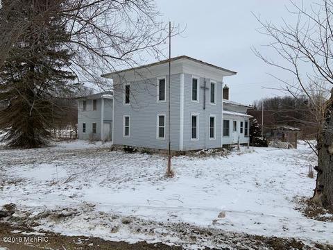 12520 Pine Lake Rd, Plainwell, MI 49080 photo 1