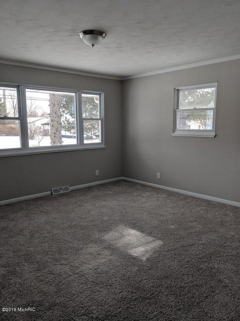 915 Constantine St, Three Rivers, MI 49093 photo 8
