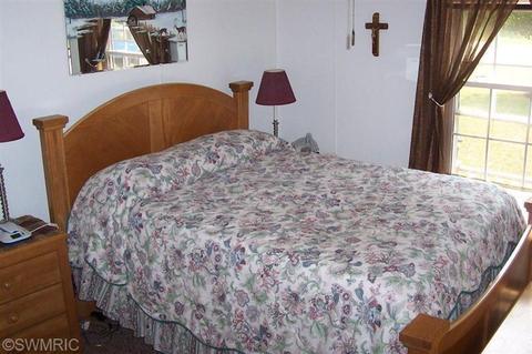 6426 S Fox Den Rd, Custer, MI 49405 photo 13