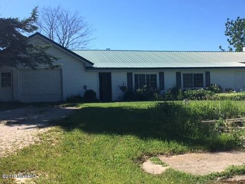 19009 Gennett Rd, Charlevoix, MI 49720 photo 33