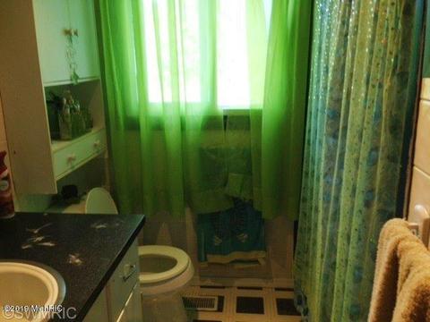 19009 Gennett Rd, Charlevoix, MI 49720 photo 10