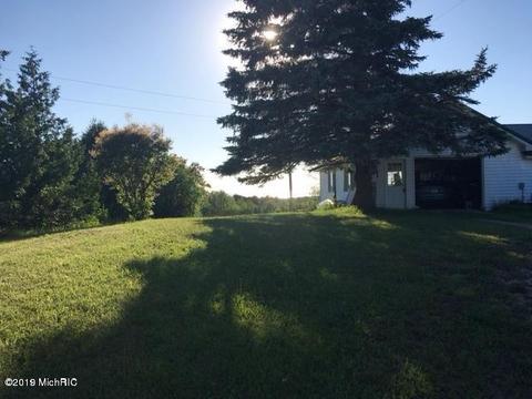 19009 Gennett Rd, Charlevoix, MI 49720 photo 41