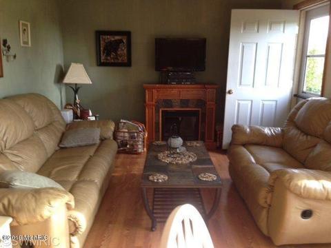 19009 Gennett Rd, Charlevoix, MI 49720 photo 8
