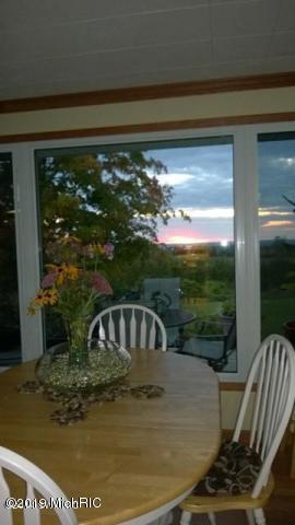 19009 Gennett Rd, Charlevoix, MI 49720 photo 9