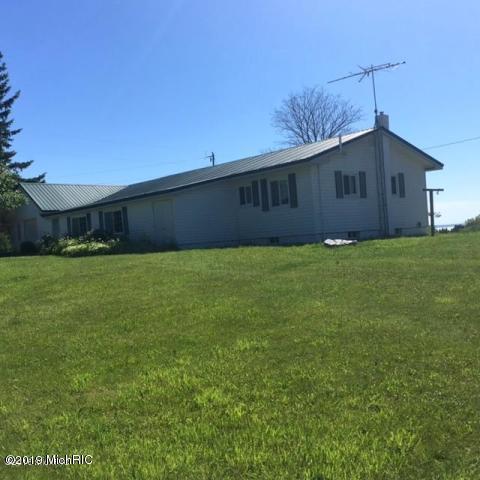 19009 Gennett Rd, Charlevoix, MI 49720 photo 34