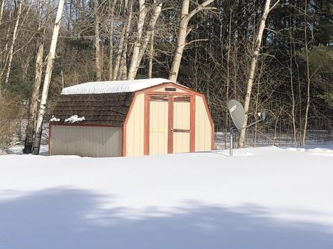6331 E Deer Path Rd, Evart, MI 49631 photo 4
