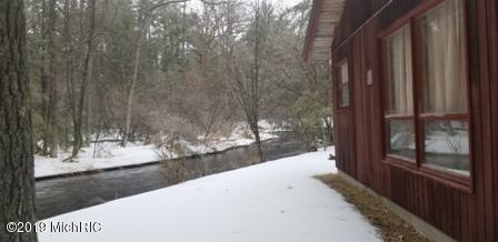 9538 S James Rd, Baldwin, MI 49304 photo 2