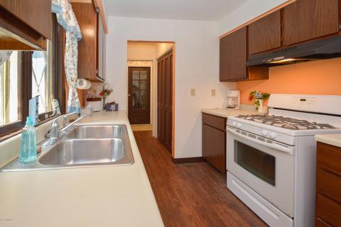 706 E Mansion St, Marshall, MI 49068 photo 7