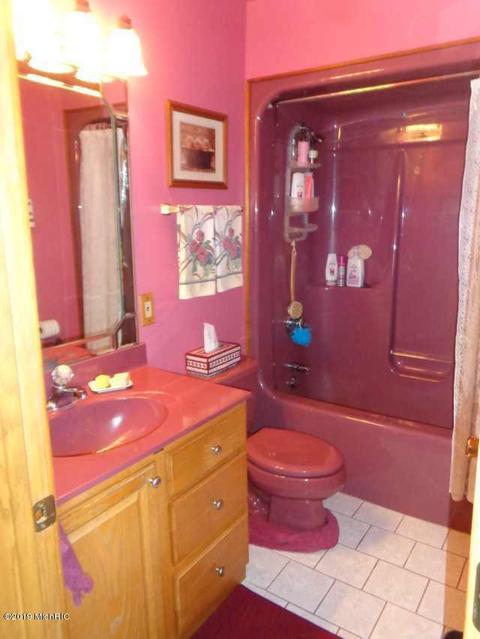 62229 Lagoon Dr, Cassopolis, MI 49031 photo 10