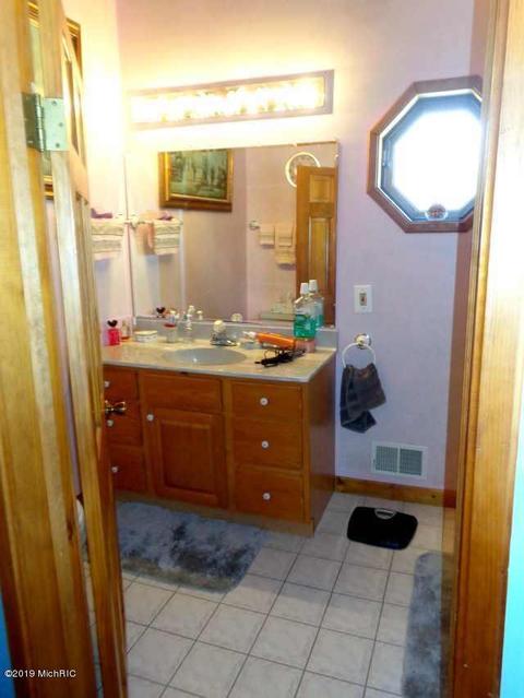 62229 Lagoon Dr, Cassopolis, MI 49031 photo 28