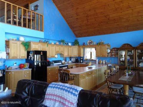 62229 Lagoon Dr, Cassopolis, MI 49031 photo 11