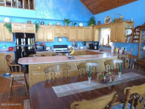 62229 Lagoon Dr, Cassopolis, MI 49031 photo 14