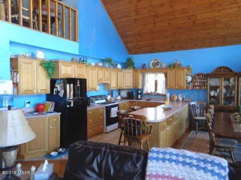 62229 Lagoon Dr, Cassopolis, MI 49031 photo 12