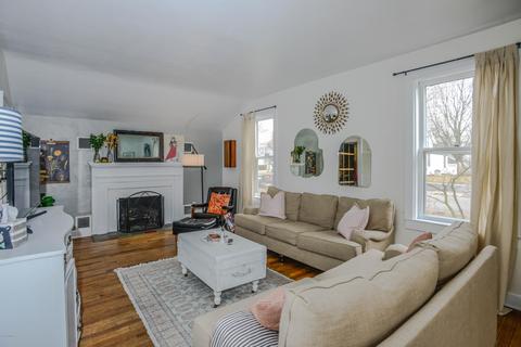 517 E Green St, Marshall, MI 49068 photo 4