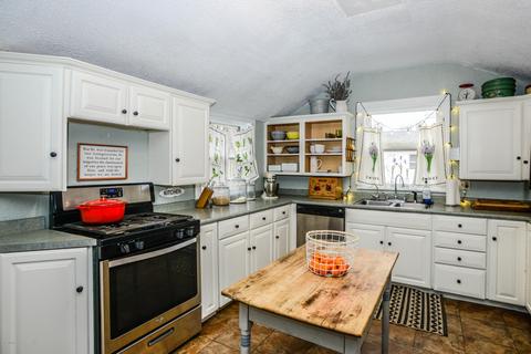 517 E Green St, Marshall, MI 49068 photo 12