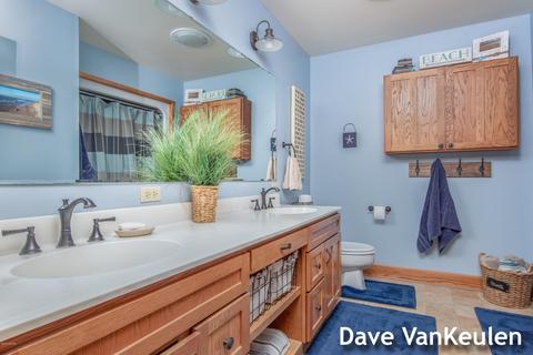 680 Bowes St SE, Lowell, MI 49331 photo 16