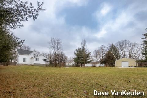 680 Bowes St SE, Lowell, MI 49331 photo 18