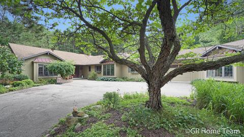 8130 Conservation St NE, Ada, MI 49301 photo 3