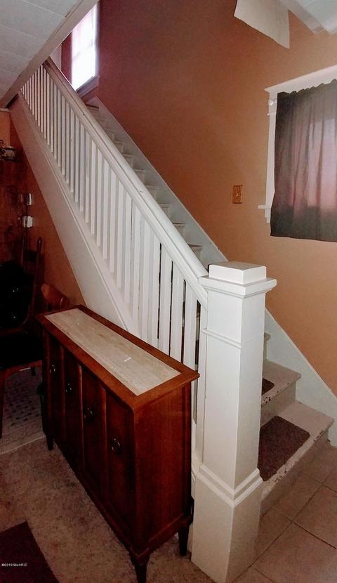 641 S Hooker Ave, Three Rivers, MI 49093 photo 4