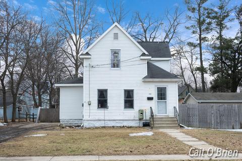 743 Harrison St, Belding, MI 48809 photo 1