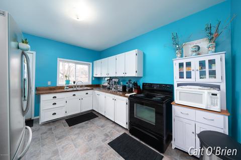 743 Harrison St, Belding, MI 48809 photo 9
