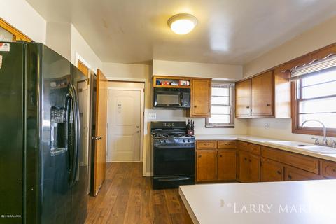 3320 Bauer Rd, Jenison, MI 49428 photo 9