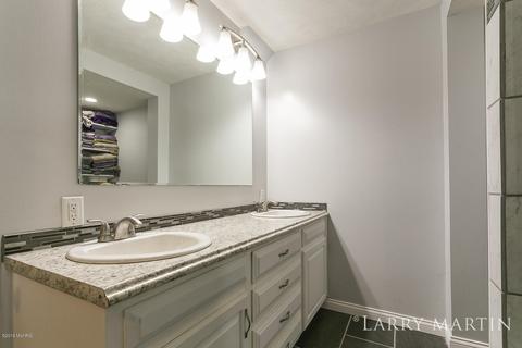 3320 Bauer Rd, Jenison, MI 49428 photo 16